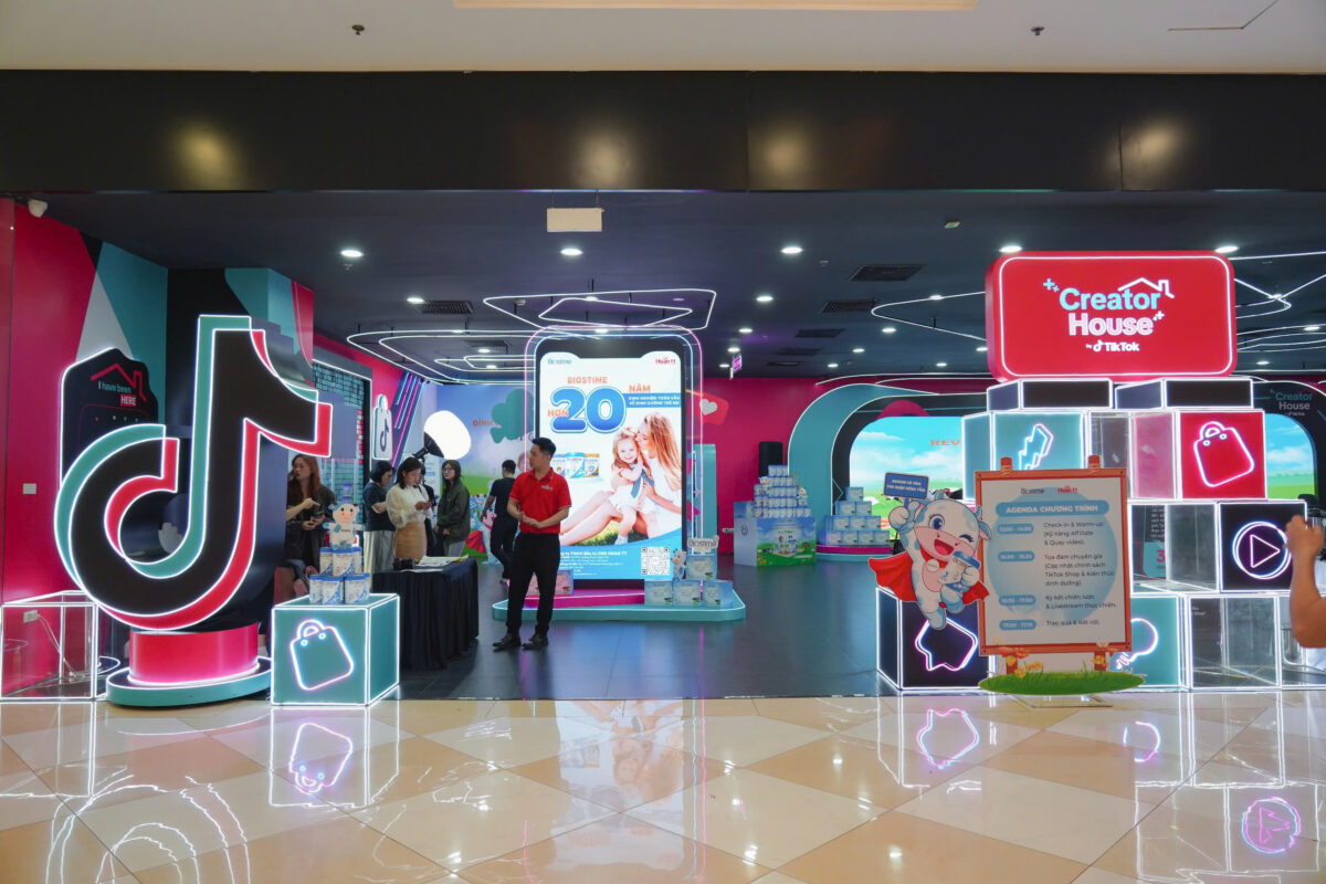 Sự kiện Mẹ & Bé do Hoan TT phối hợp cùng Biostime tổ chức 2